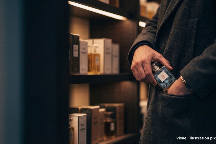 Saint-Doulchard : un vol de manettes PS5 se termine en garde à vue